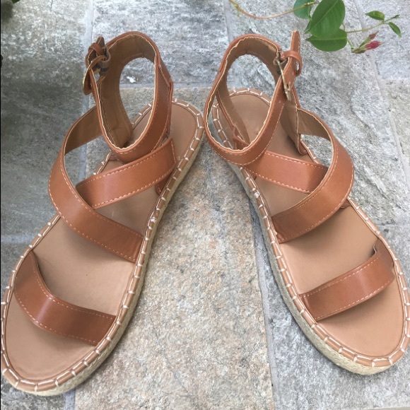 New tan strappy flat espadrilles - Picture 11 of 13